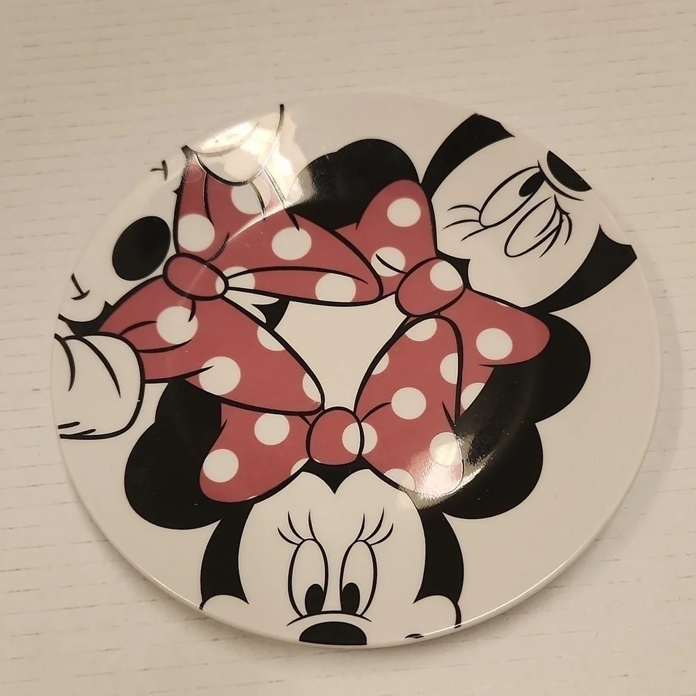 Minny Mouse plate cookie ceramic dishwashers and microwave safe